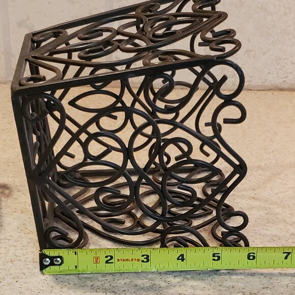Southern Living at Home Rosedale Plant Holders Set of 2 Wire Baskets - Picture 12 of 13